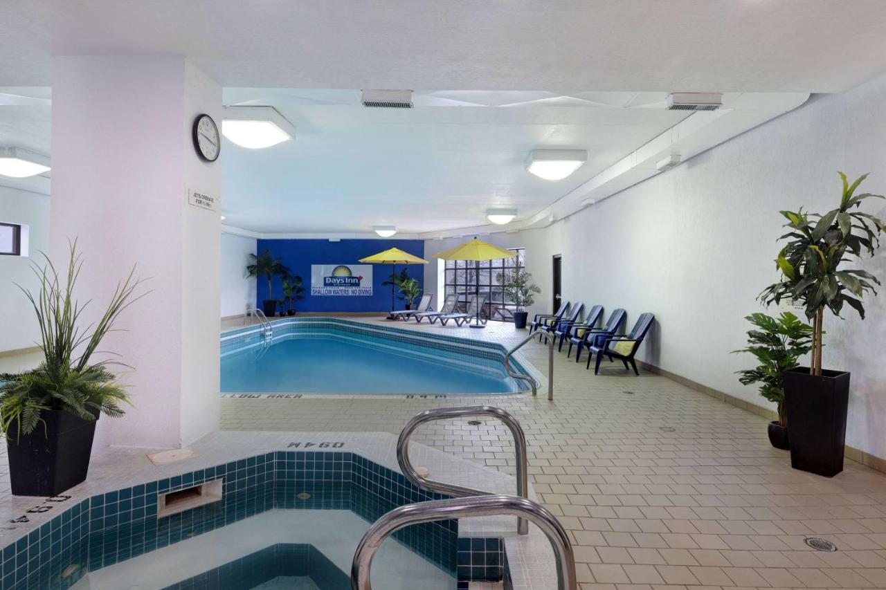 Days Inn By Wyndham Niagara Falls Near The Falls Exterior foto