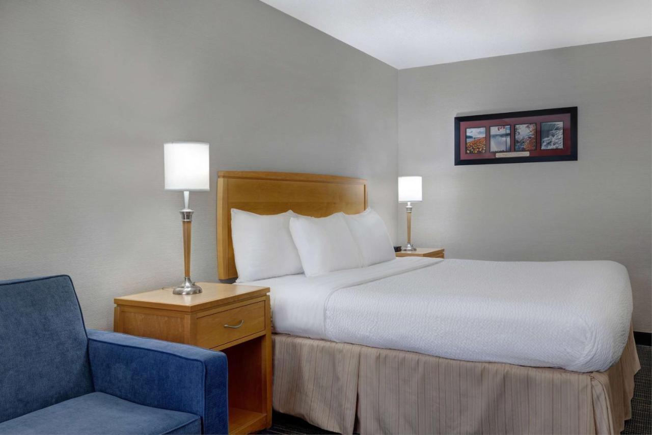 Days Inn By Wyndham Niagara Falls Near The Falls Exterior foto